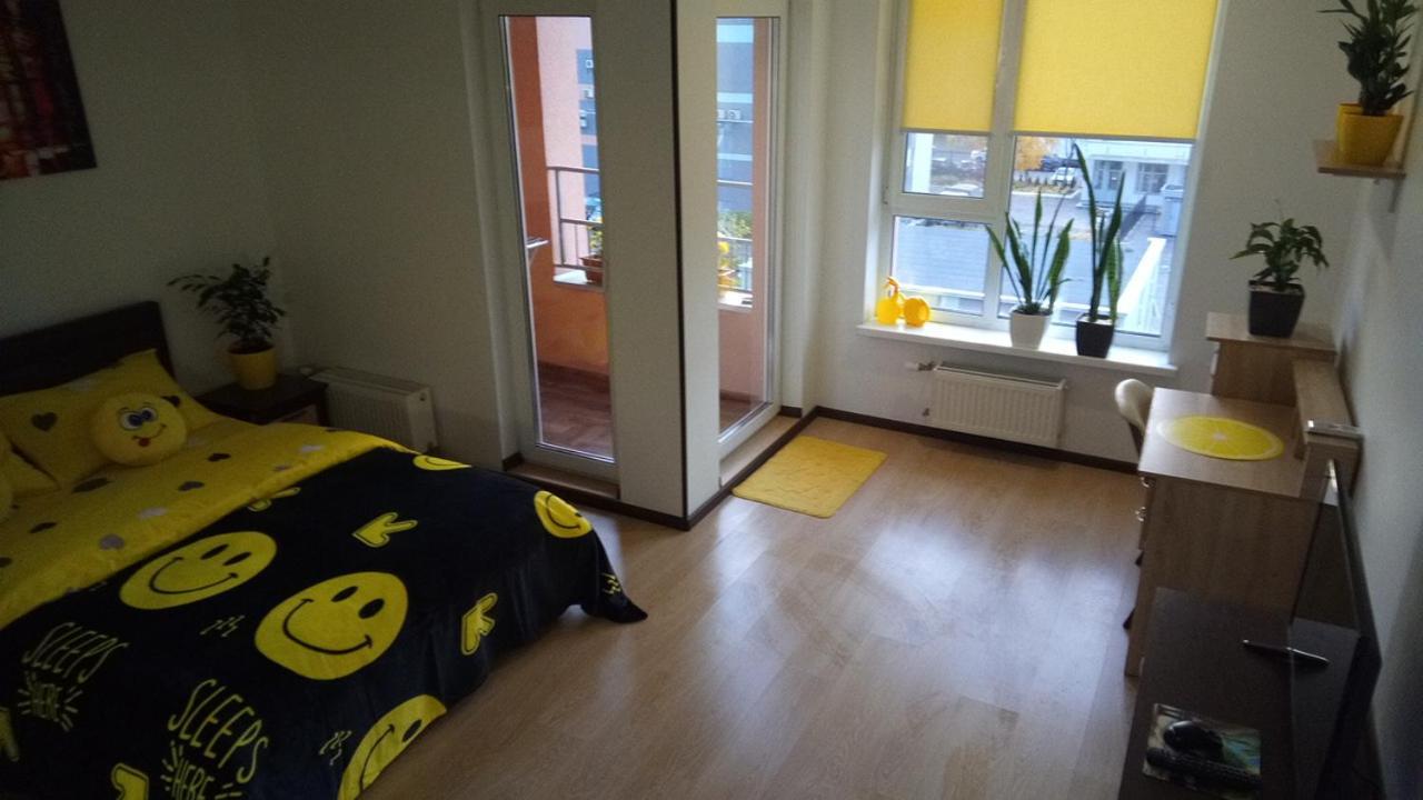 Positive Smile Studio Apartment In The Colorful Comfort Town Residental Complex. Kt-06. Kiev Esterno foto