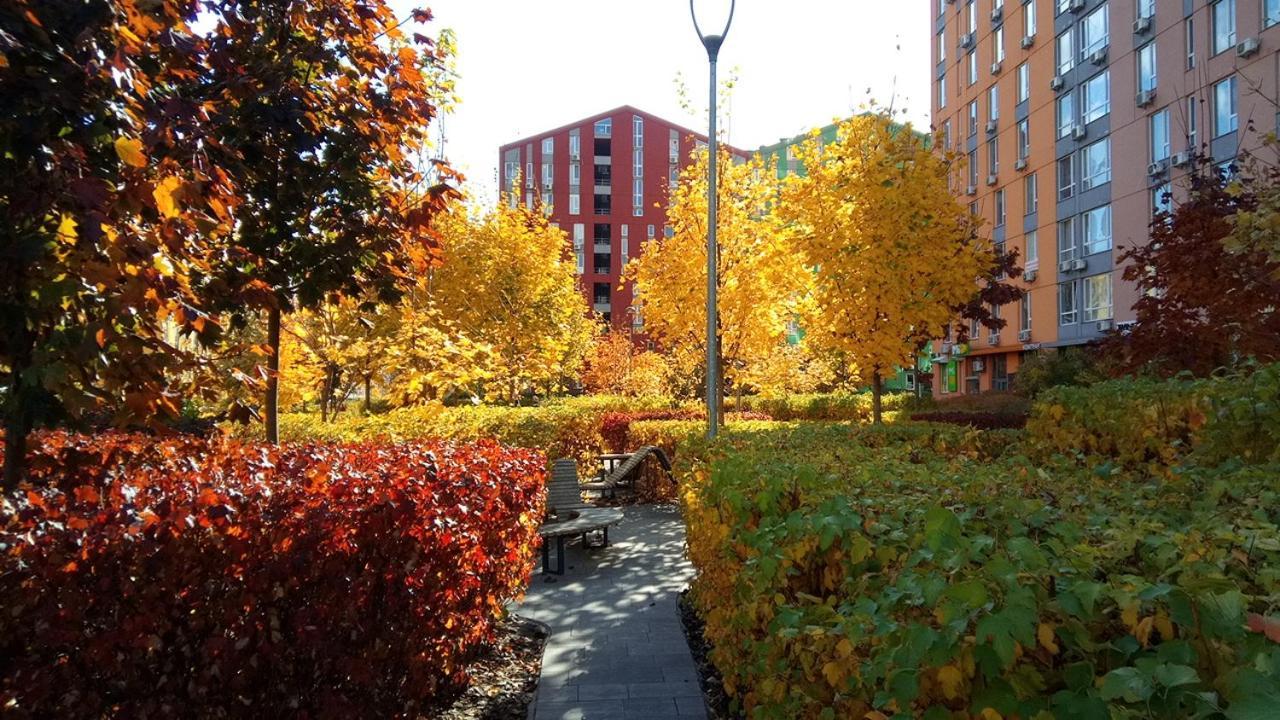 Positive Smile Studio Apartment In The Colorful Comfort Town Residental Complex. Kt-06. Kiev Esterno foto