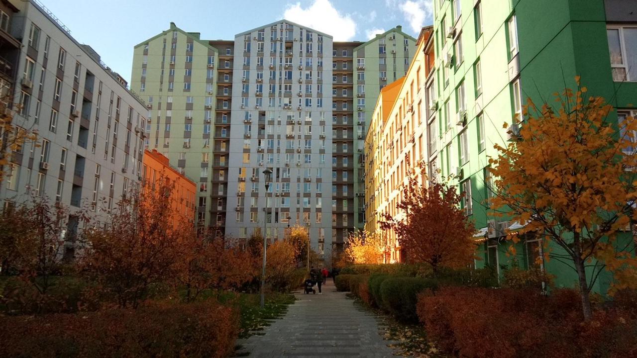 Positive Smile Studio Apartment In The Colorful Comfort Town Residental Complex. Kt-06. Kiev Esterno foto